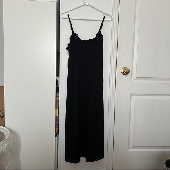 Aritzia Wilfred Black Dress - Picture 5 of 8